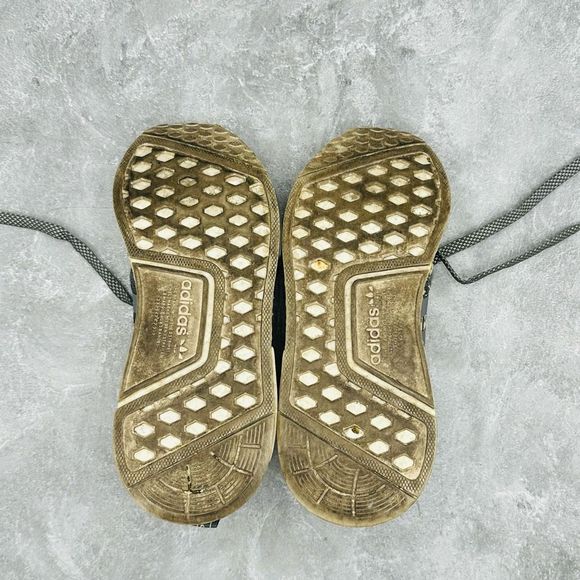 Adidas Foot Locker x NMD_R1 'Grey Four' Sneakers Size 6.5 - Picture 7 of 11